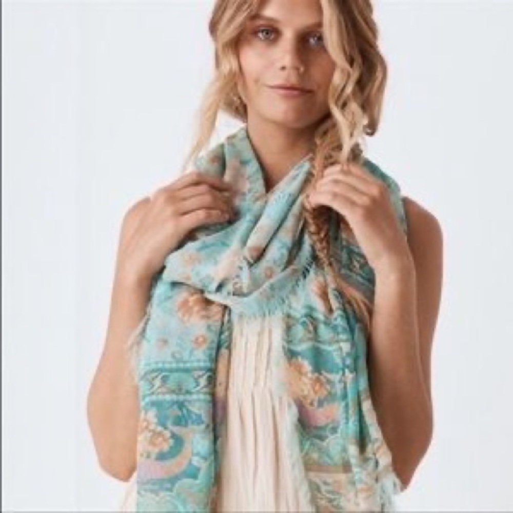 Spell Scarf - Picture 2 of 4